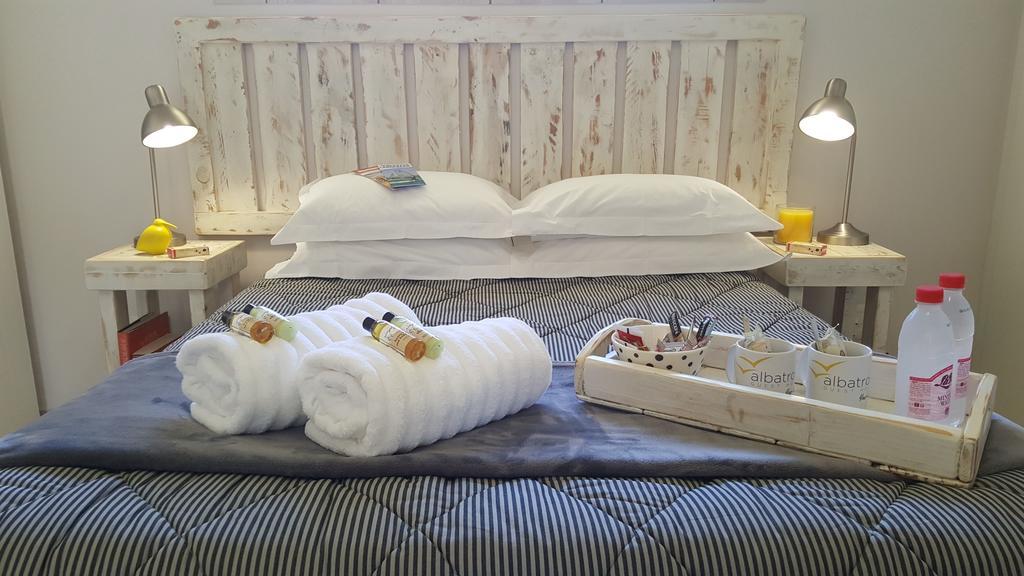 Albatross Guesthouse Лангебан Экстерьер фото
